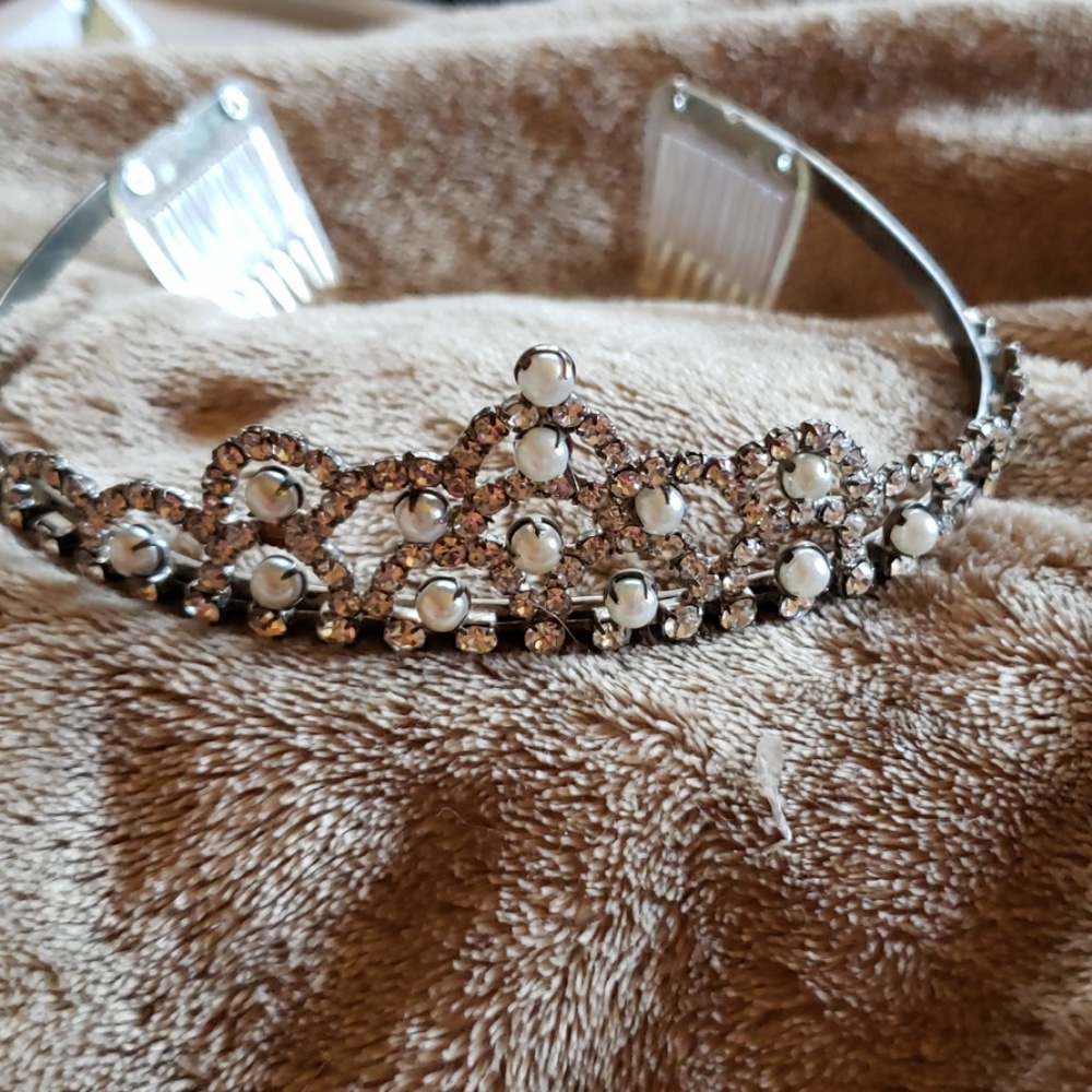 Vintage little girls tiara